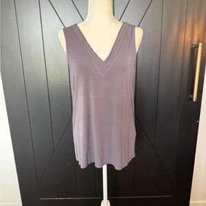 Women's Sleeveless V-Neck Top - Gray